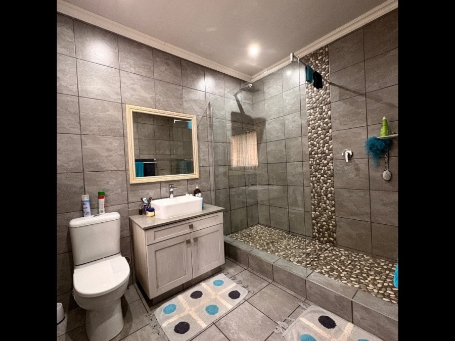 6 Bedroom Property for Sale in Doringkruin North West